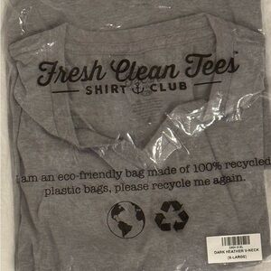 Fresh Clean Threads Men’s Heather V-Neck T-Shirt – Size XL – New